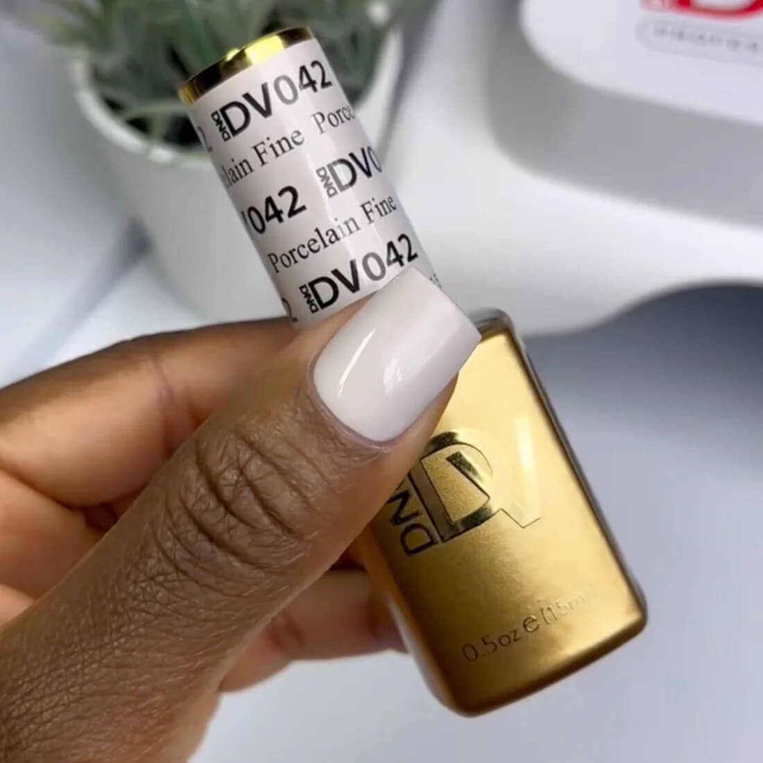 DIVA Gel Polish ONLY - #042 Porcelain Fine