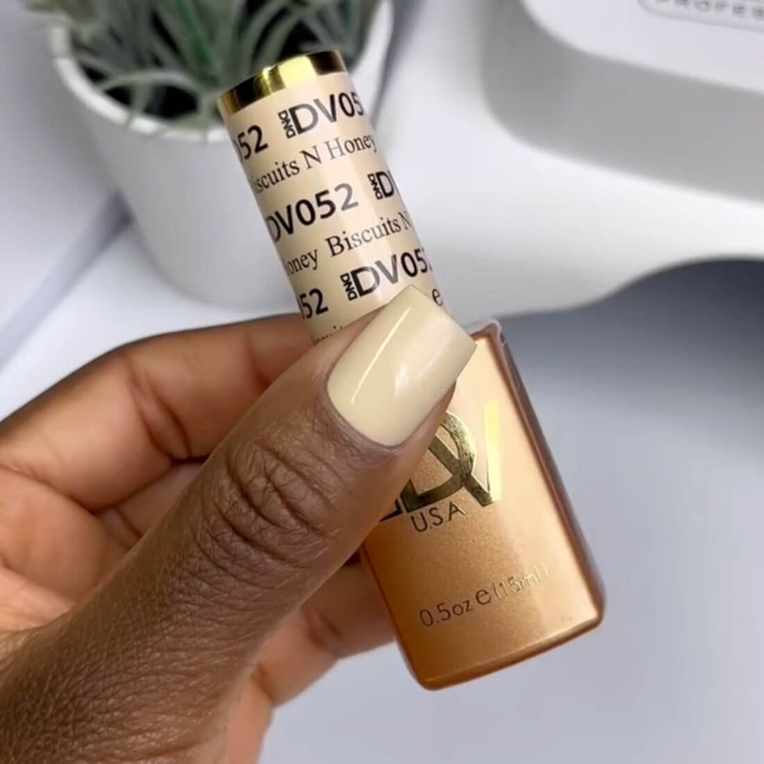 DIVA Gel Polish ONLY - #052 Biscuits N' Honey