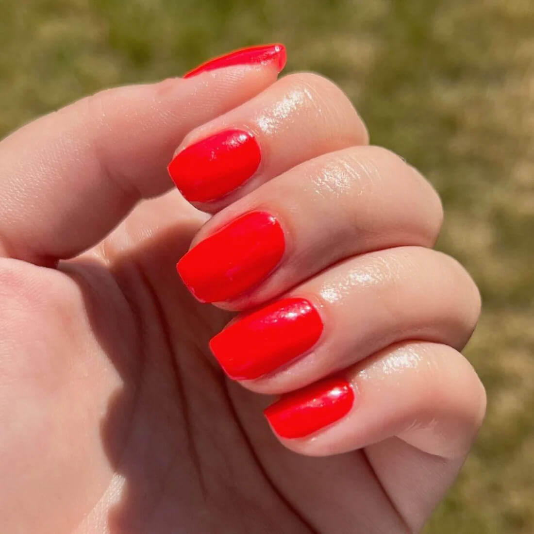 DND Gel Polish ONLY - #474 Striking Red