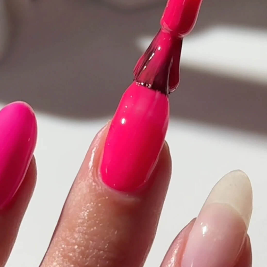 DND Gel Polish ONLY - #557 Hot Raspberry
