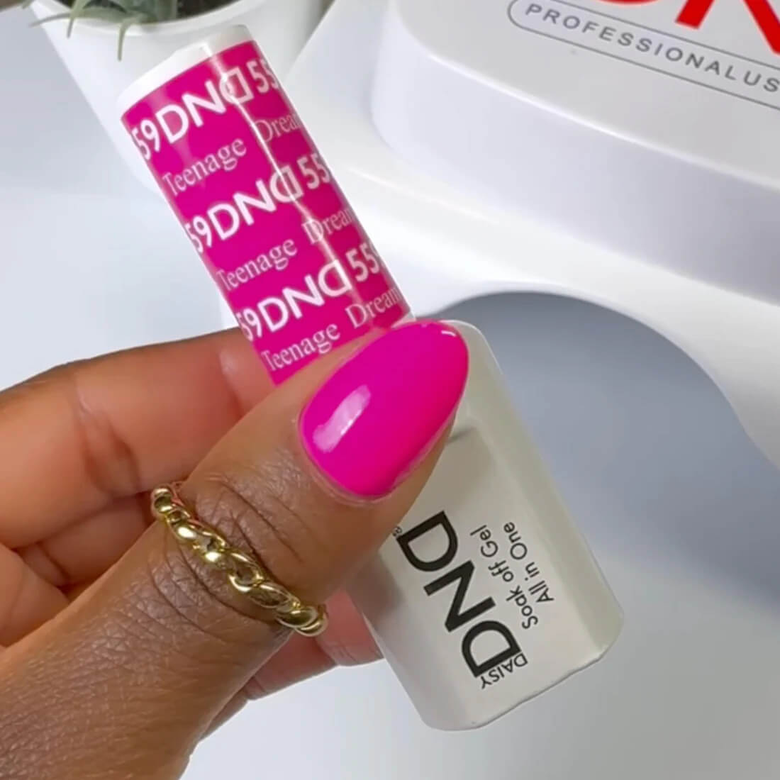 DND Gel Polish ONLY - #559 Teenage Dream