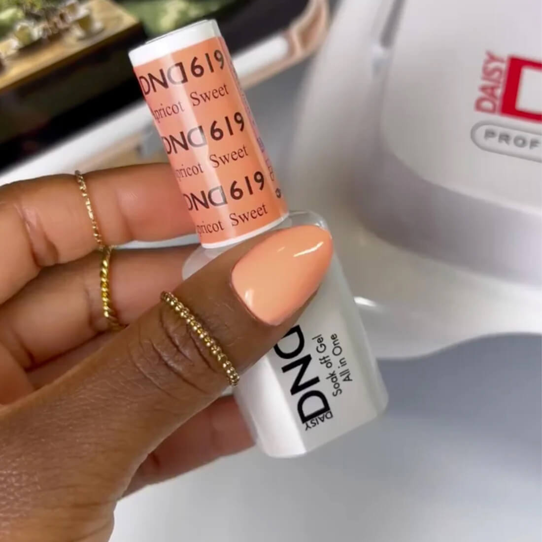 DND Gel Polish ONLY - #619 Sweet Apricot
