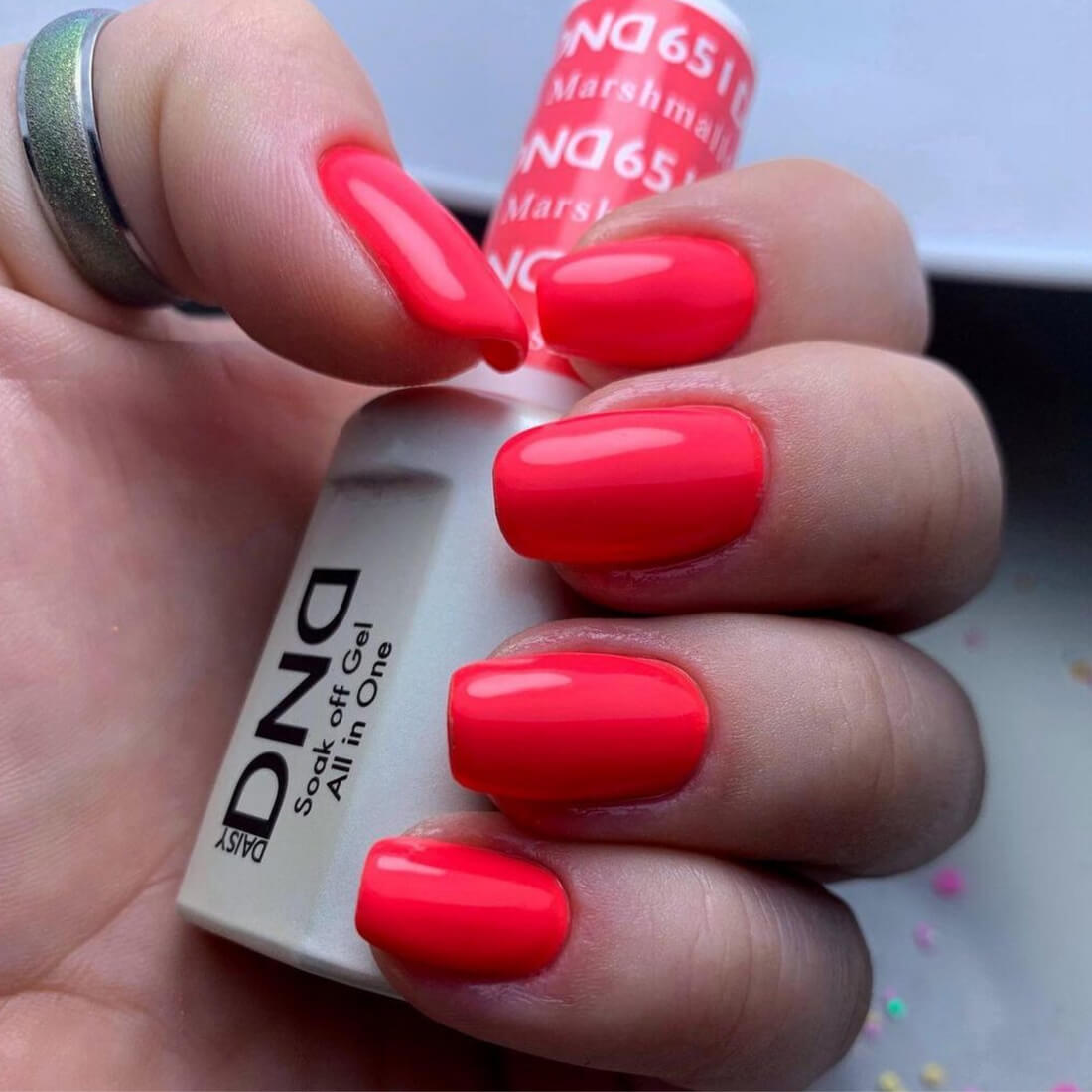 DND Gel Polish ONLY - #651 Punch Marshmallow