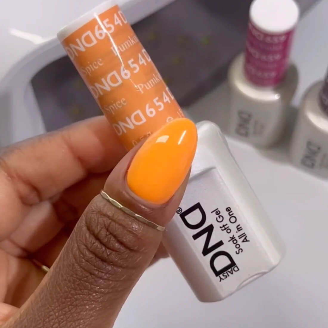 DND Gel Polish ONLY - #654 Pumpkin Spice