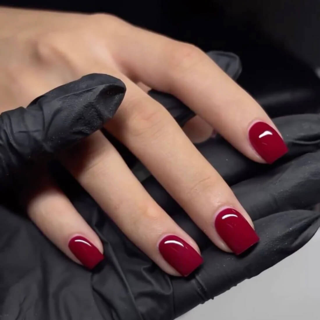DND Gel Polish ONLY - #753 Scarlett Dreams